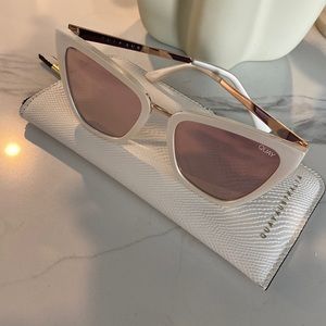 QUAY AUSTRALIA X JLO REINA SUNGLASSES PEARL/ROSE